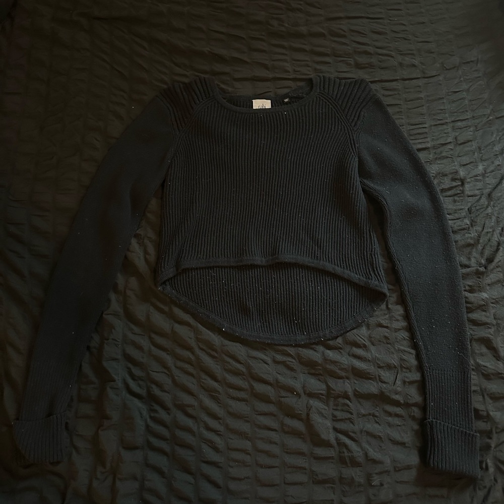 Cute black cropped sweater